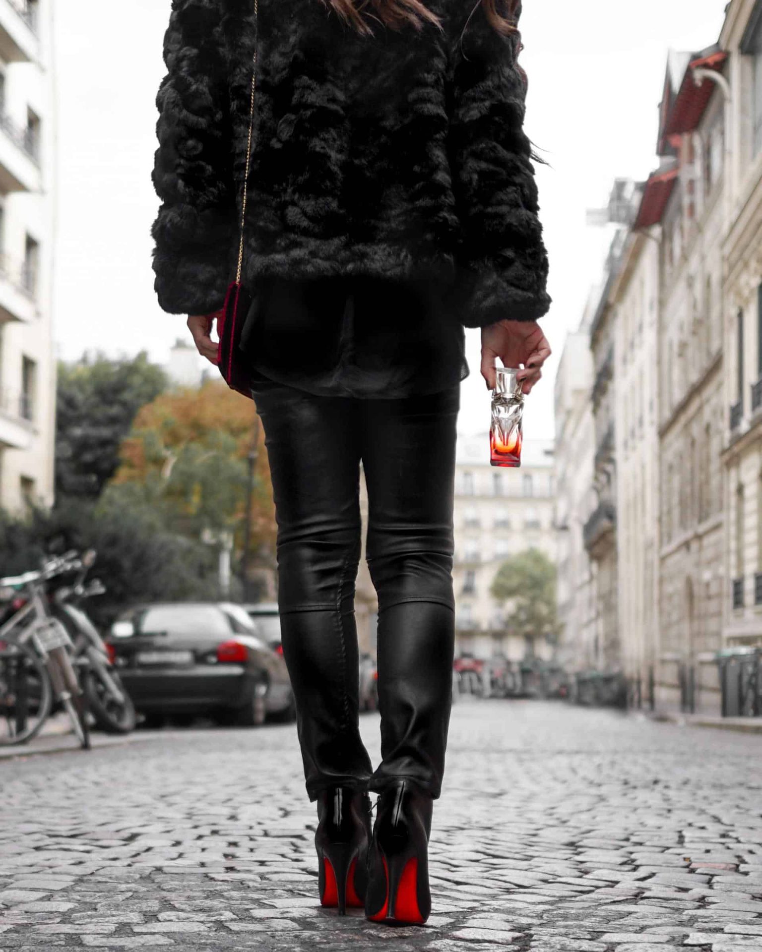 Diane Coletta petite in Paris fashion blogger