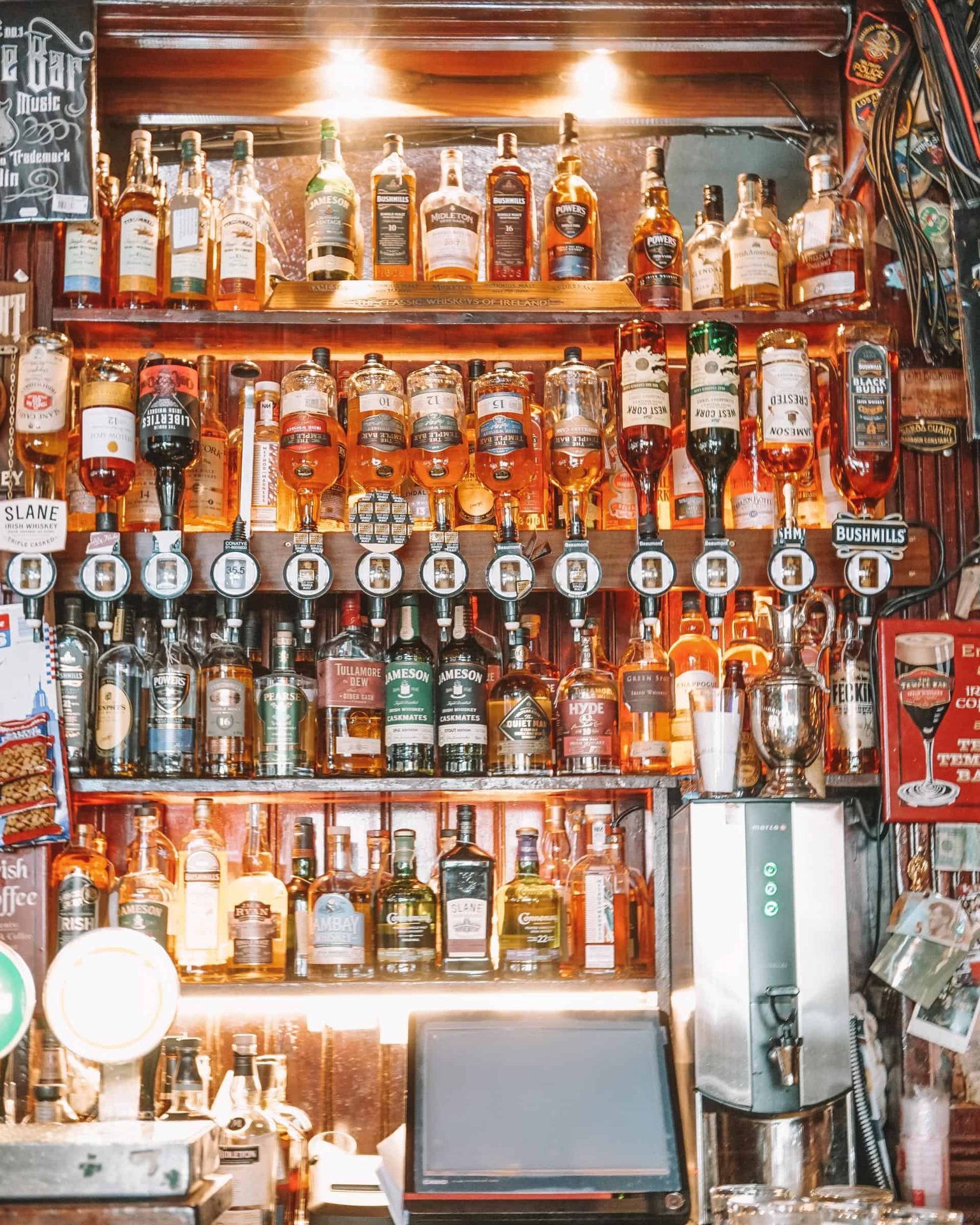 inside the temple bar