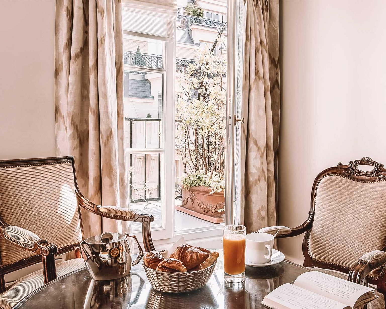 hotel mansart in paris the breakfast