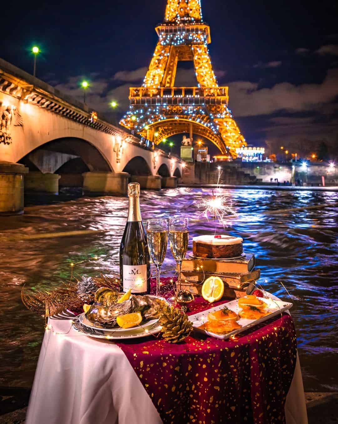 Christmas time in Paris