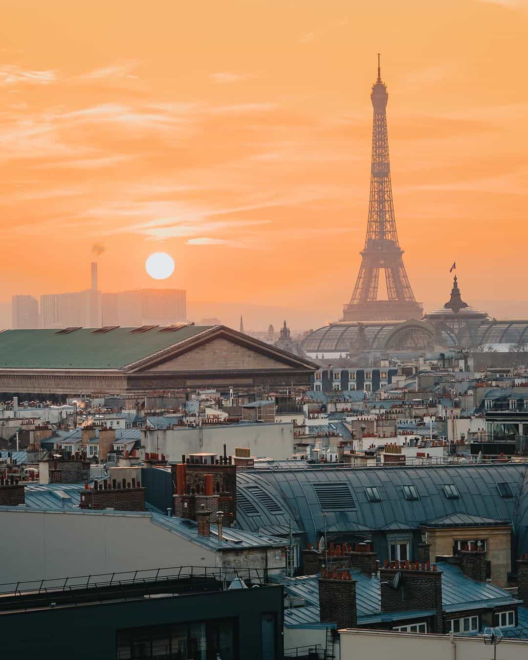 Sunset photo in Paris