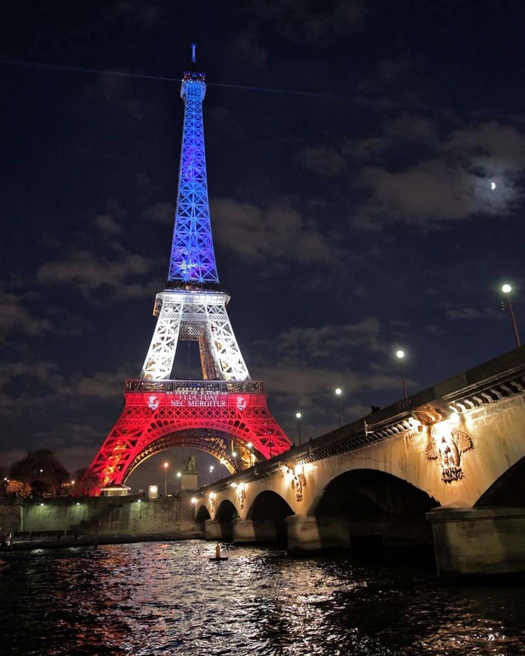 eiffel tower french colors petiteinparis