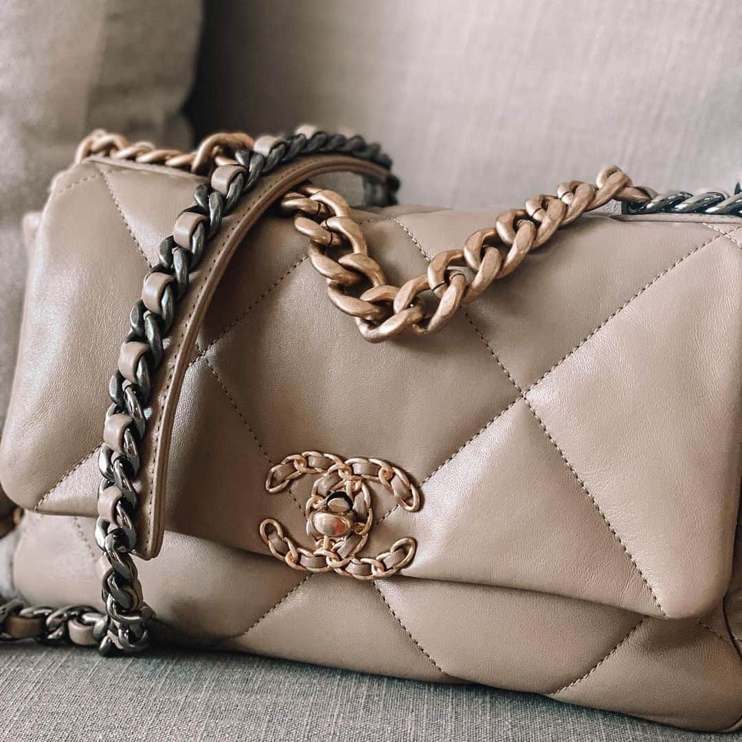Chain 19 in Beige Color