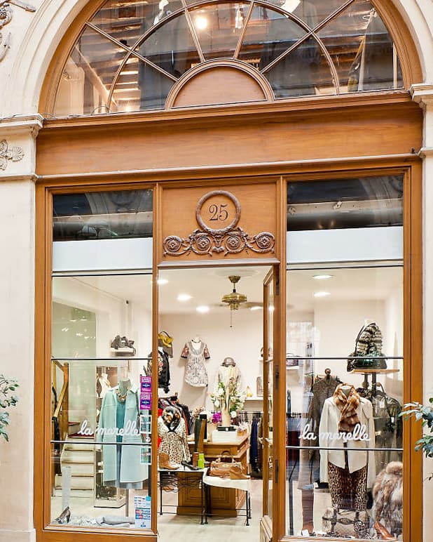 Thrift Shopping in Paris for designer clothes