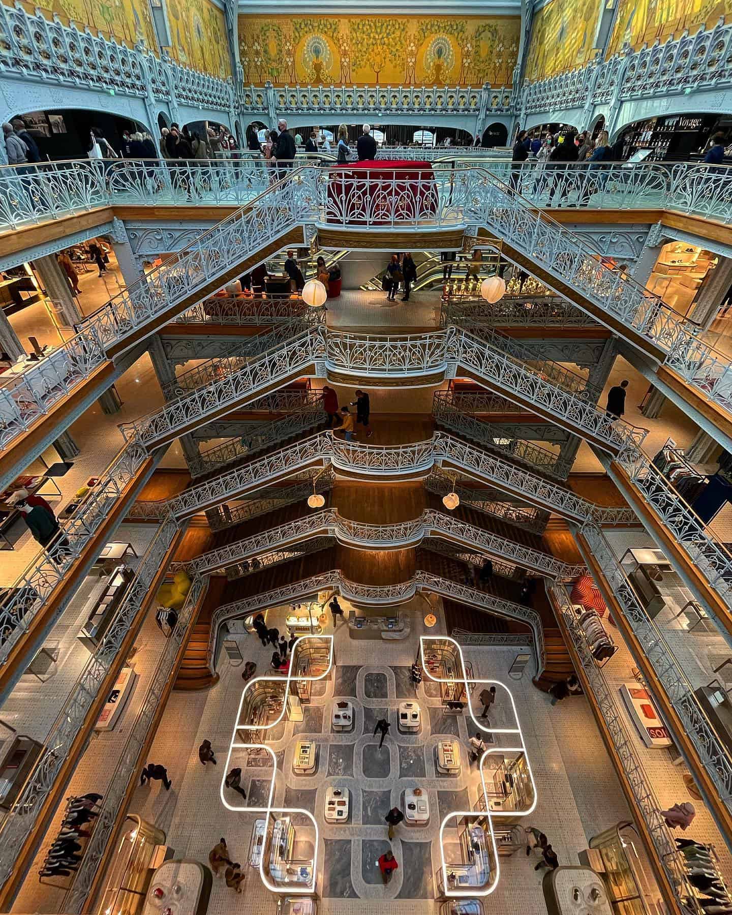inside Samaritaine Paris