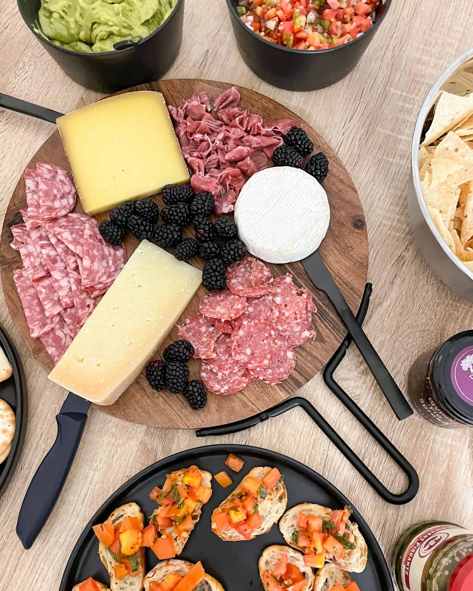 what food to serve at an Apero