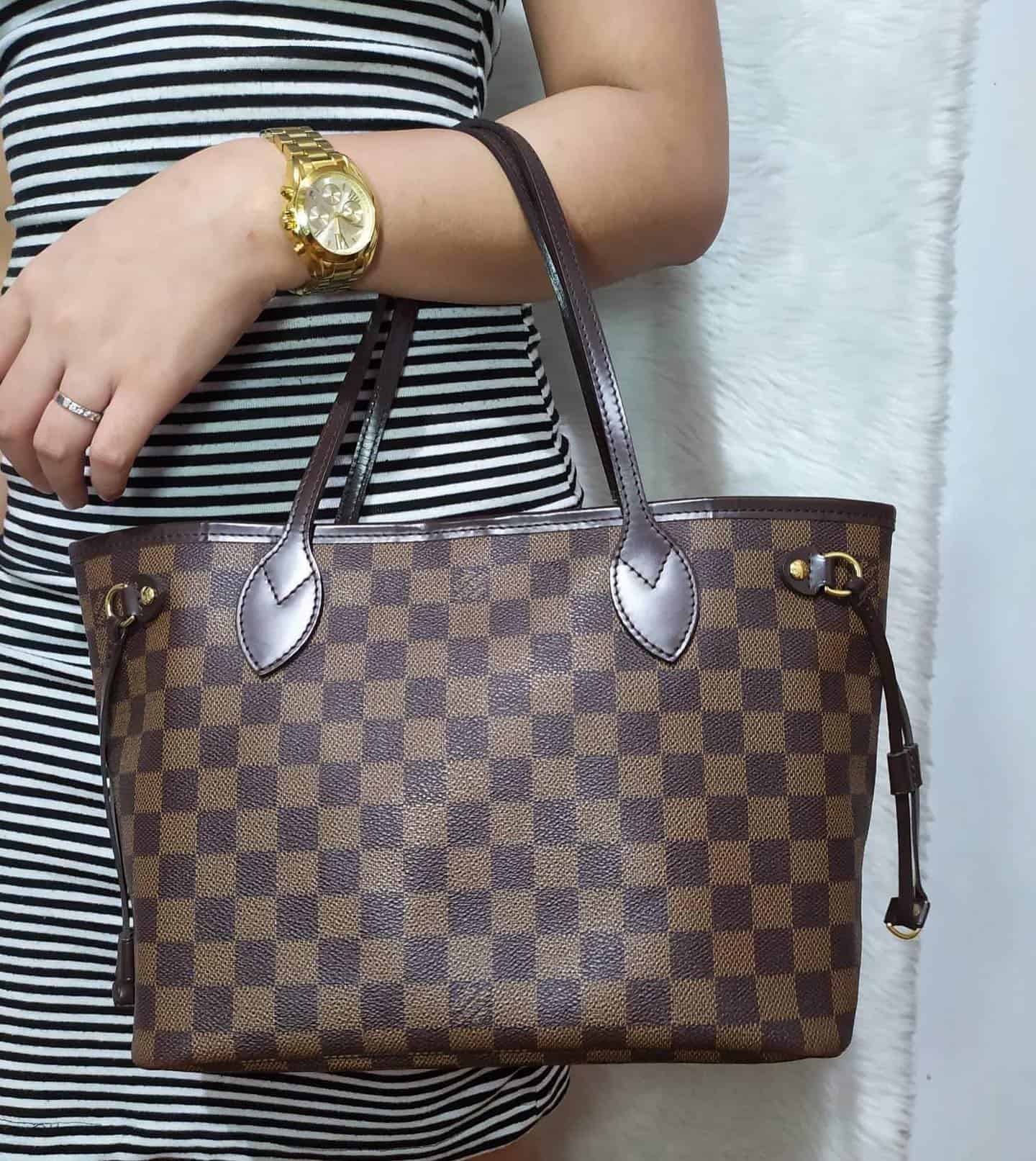 louis vuitton neverfull pm size