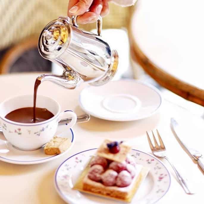 Where to get hot chocolate in Paris, France