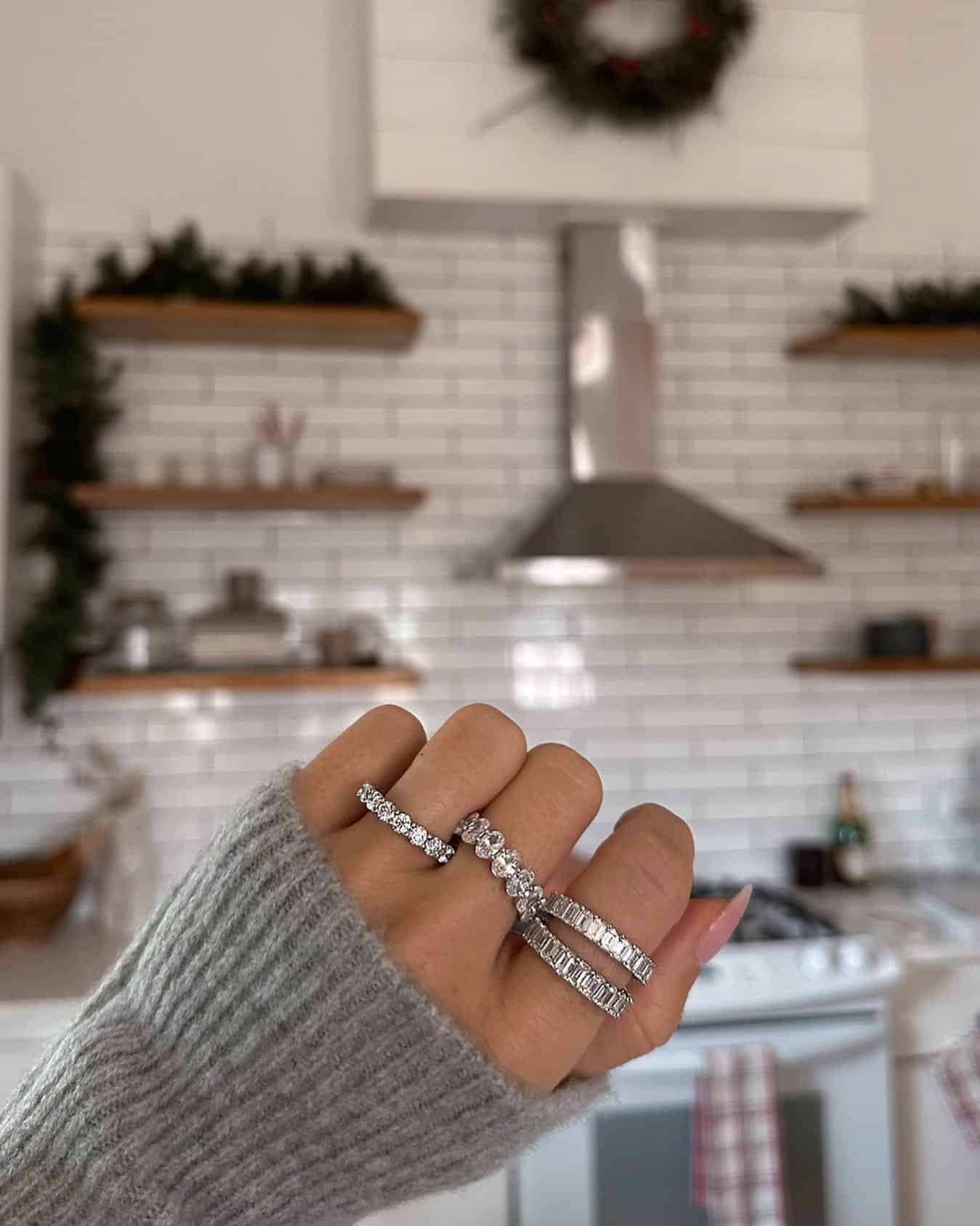 Diamond infinity rings