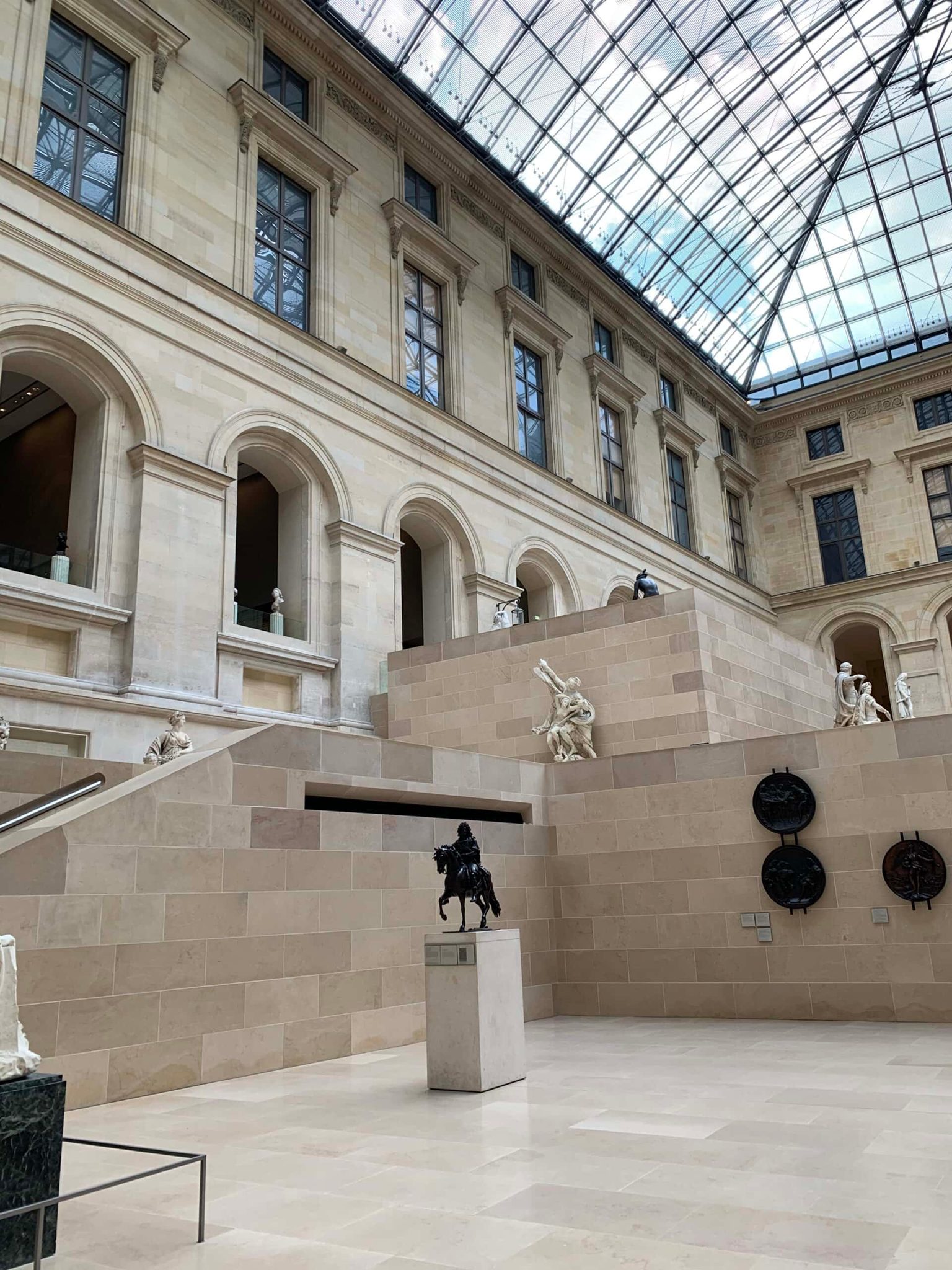 Best time to visit the Louvre