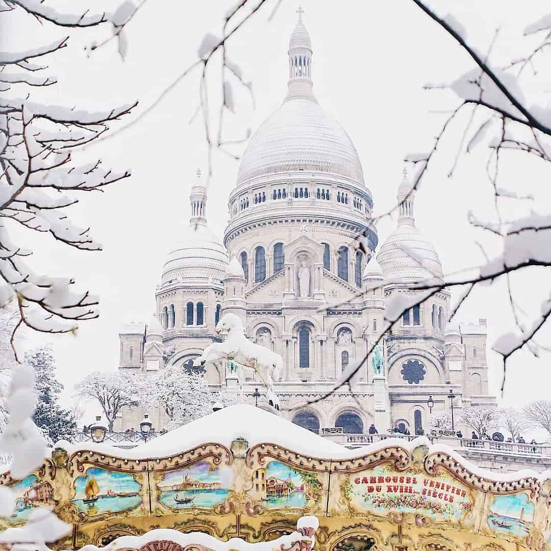 montmartre paris in the snow